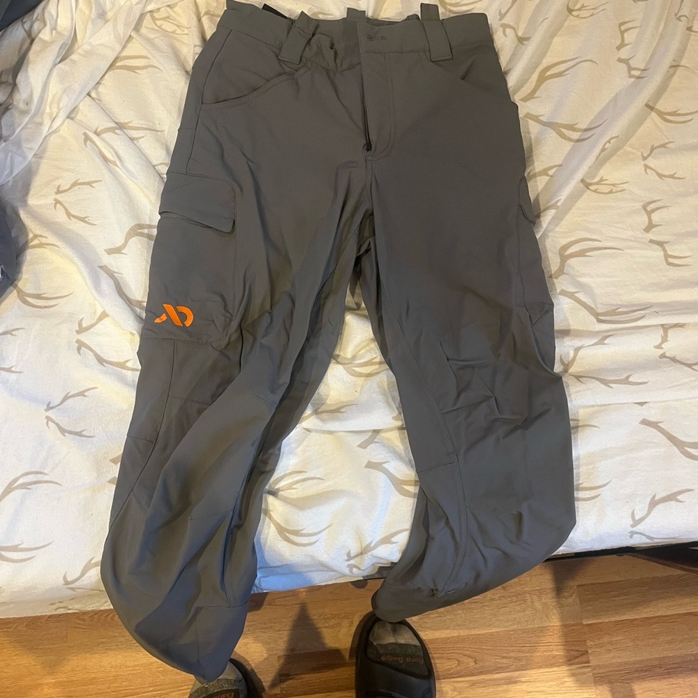 First lite corrugate guide pants